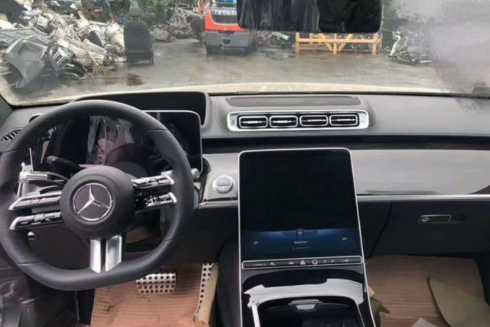 JuraGonzalez's tweet photo. Новое поколение флагманского #Mercedes-#Benz S-Class (W223)
Немного #Kia #Quoris 😎
Немного #Hyundai #Elantra 🧐
Слегка #Tesla 😈
😁 😁 😁 https://t.co/9PI2JcwDD3