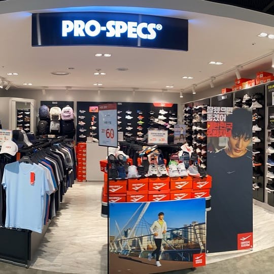 TMSH83's tweet photo. [PRO-SPECS Shop in #KOREA] #SUNGHOON @bbangSH83 #MODEL FOR #PROSPECS #프로스펙스 #프로스펙스오리지널 #PROSPECSORIGINAL #ILiveAlone #나혼자산다 #성훈 #ROIII #방성훈 #배우성훈 #ソンフン #成勛 #mysecretromance #sunghoon1983 #ซองฮุน
CREDIT : THANK YOU IG: "kim.soonae.75" https://t.co/MUHCSsBJmS
