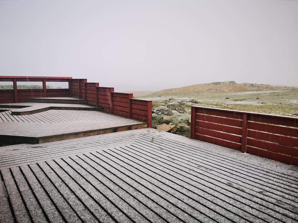 WalksUk's tweet photo. Last night it was winter again!   Island weather is just epic!

#chriswalkstheuk #jetwalkstheuk
#SSAFA #chrisandjetwalkuk https://t.co/tLhktqIdk7