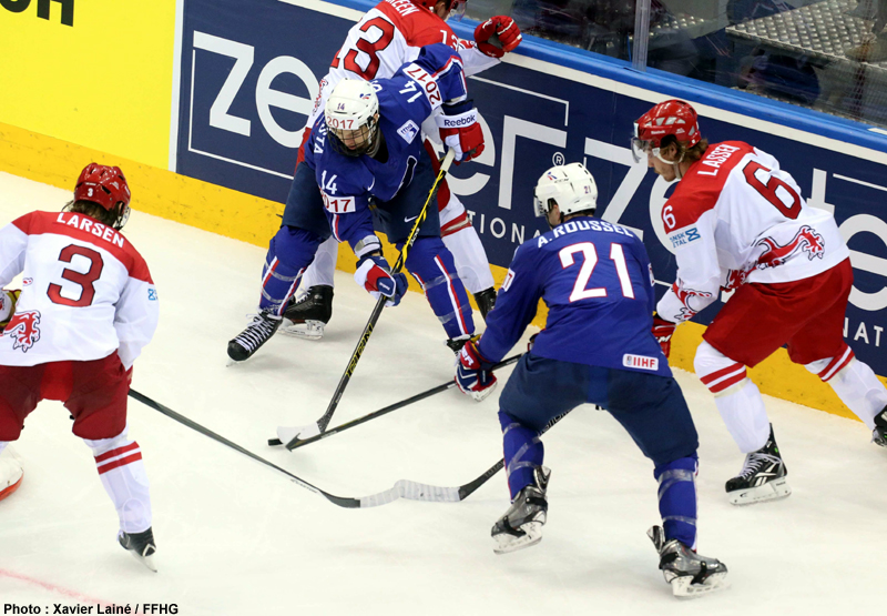 #EnCeJour du 19 mai, en 2014, nos Bleus validaient leur billet pour les quarts de finale du Mondial à Minsk en dominant le Danemark 6 buts à 2 💪🏒🇫🇷

🎯 <a href="/Gillis4214/">Julien Desrosiers</a>, <a href="/Rous_ant/">Antoine Roussel</a>, @bellsy78, S.Da Costa (x2) et A.Manavian

#WeCanBeHeroes