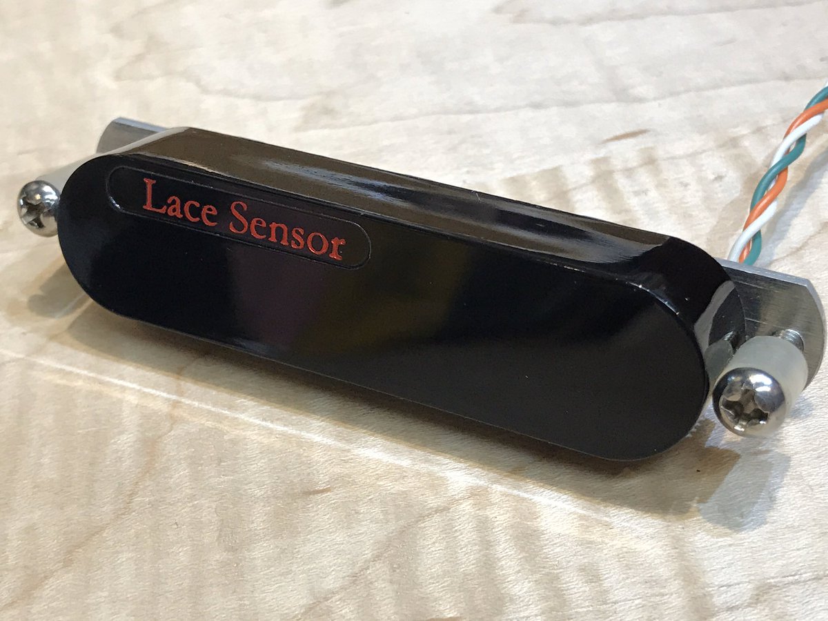 esptechhouse's tweet image. 【5/15(金)より中古パーツセール開催❗】Sensorシリーズ中で最高の出力を誇るLace Sensor Redお値段¥3,300-(税込) 歪みサウンド向きです❗️ #lacesensor #中古パーツ 
#中古ピックアップ #ESPテクニカルハウス #御茶ノ水