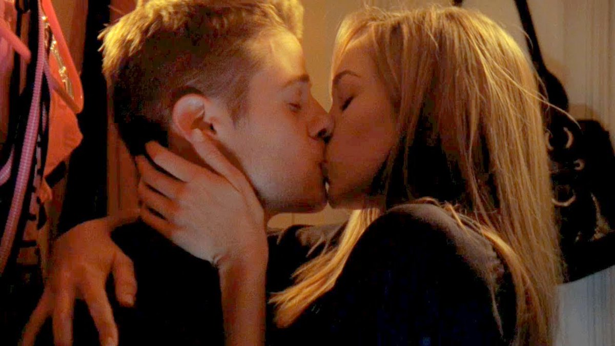 RAYLOR (The OC) : Many people will disagree with me but these 2 are soulmates compared to Rayn and Marissa. Taylor really SAVED Ryan. She made him feel JOY and laugh a lot. I ABSOLUTELY LOVED SEASON 4 BECAUSE OF THEM. Deserved ENDGAME  RAYLOR>RYRISSA  #raylor  #TheOC