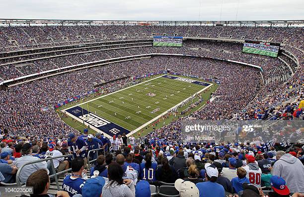 DrCherylllP's tweet photo. @jimmykimmel @gtconway3d @realDonaldTrump @drfakenstein Perspective on U.S. #coronavirus  deaths. MetLife Stadium in NJ holds 82,500 people. Take a good look. We’ve lost all of them in about 10 weeks.#COVID19 #deaths #USA #coronavirus 
Wear a mask, social distance, sanitize &amp; do whatever is necessary bc Trump doesn’t care about you https://t.co/4IXelm4dKr