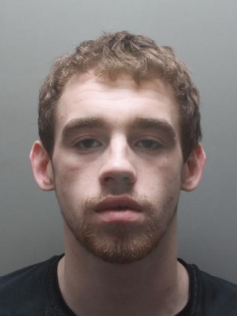 Do you know this man? We need to speak to 21-y-o Cole Clarke from #Wirral, who may have information in connection with an assault in #Leasowe earlier this month. Contact us via <a href="/MerPolCC/">Merseyside Police Contact Centre</a> ref: 20000259973 or <a href="/CrimestoppersUK/">Crimestoppers</a> on 0800 555 111. Thanks 👇
crowd.in/Laj0B9