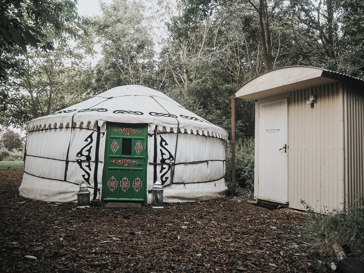 While ‘Glamping’ might sound like a nonsense word, it actually represents an alternative to the traditional camping holiday. Glamping is a portmanteau of ‘Glamorous Camping,’ taking the concept of camping and making it more appealing to a wider audience.