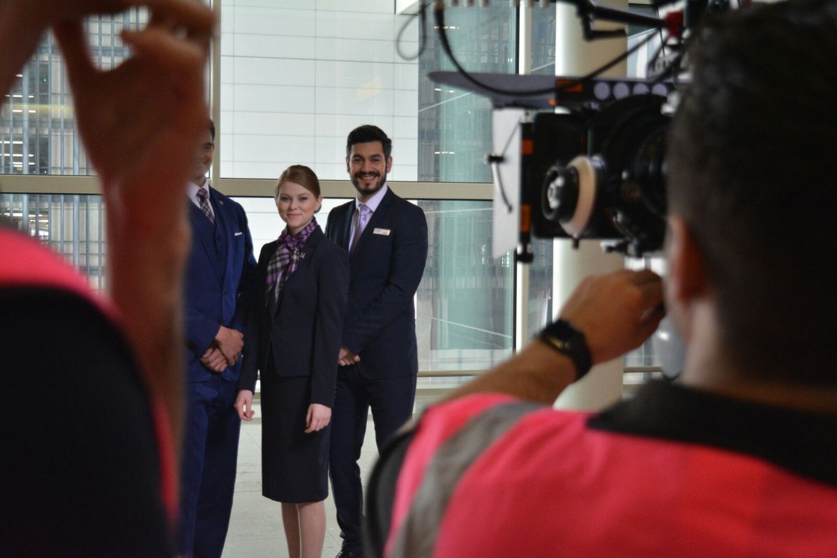 tiltedhue's tweet image. Actor not quite the right height? No problem. 
Light Boxes - Always on hand to give you a little boost when you&apos;re feeling low.
📷: @tiltedhue filming for Heathrow ✈️
#pardonthepun #magicofthecamera #smokeandmirrors #behindthescenes #bts