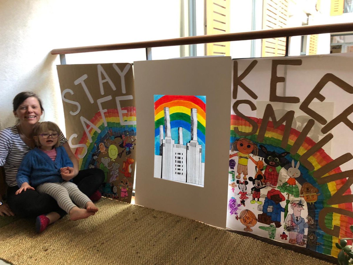 9ElmsArtsRev's tweet photo. Well I know you have been waiting with bated breath to see the whole of this amazing #tryptich by Jessica &amp; @artystar - just stunning with @BatterseaPwrStn in the centre. Do check out https://t.co/N3x78sU4wr and send your messages of hope for #HopeinNineElms https://t.co/LhR9kSrMBm