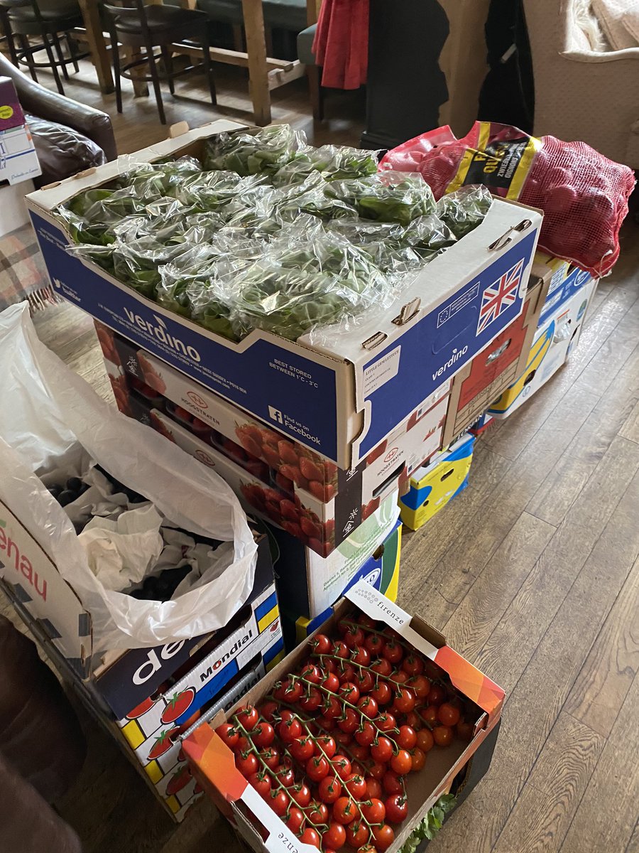 tapestrybar's tweet photo. New delivery for vegetable!! Fresh and delicious!!!
#vegetablebox https://t.co/H5cVt8zWX0