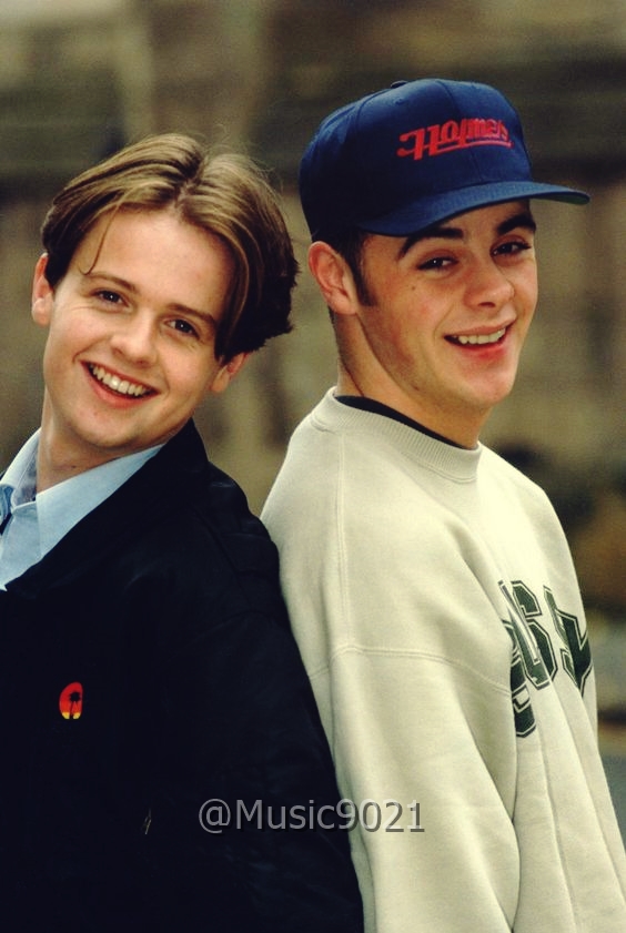 Music9021's tweet photo. We still love you guys ❤❤❤ #pjandduncan #90s #antanddec @antanddec https://t.co/TWmSlwxuy2