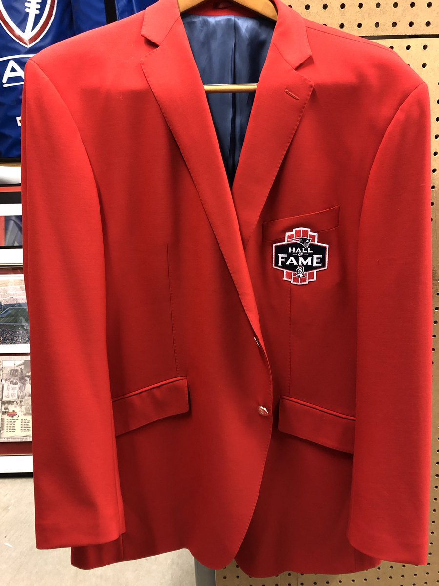 TheHall's tweet photo. Weβll look forward to seeing @BigSey93 put on one of these. #theredjacketclub #thehall #patriots #HOFinduction https://t.co/ZwftqeBFXI