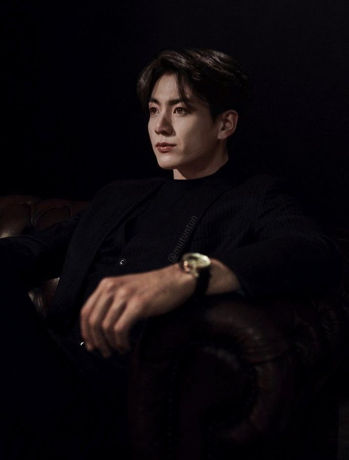 koosfairydust's tweet photo. [namkook au] •age swap•

au where jungkook is a “college student” and namjoon’s in his last year of highschool when he overhears people say “namjoon is d*mb, so his boyfriend is probably just controlling him for sex” what people don’t know is that- jungkook is a mafia leader. https://t.co/L0hqXHTWgT
