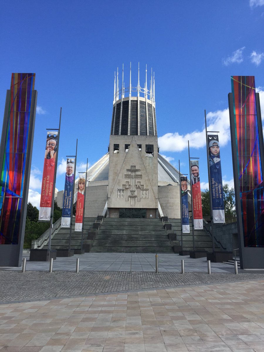 Sarah_Kelly88's tweet photo. Lovely to walk around a deserted Liverpool today! I’ve missed our beautiful city ❤️@TheGuideLpool @IndpndtLiv @LivEchonews @CultureLPool @LiverpoolTIC https://t.co/A82As2QRQj