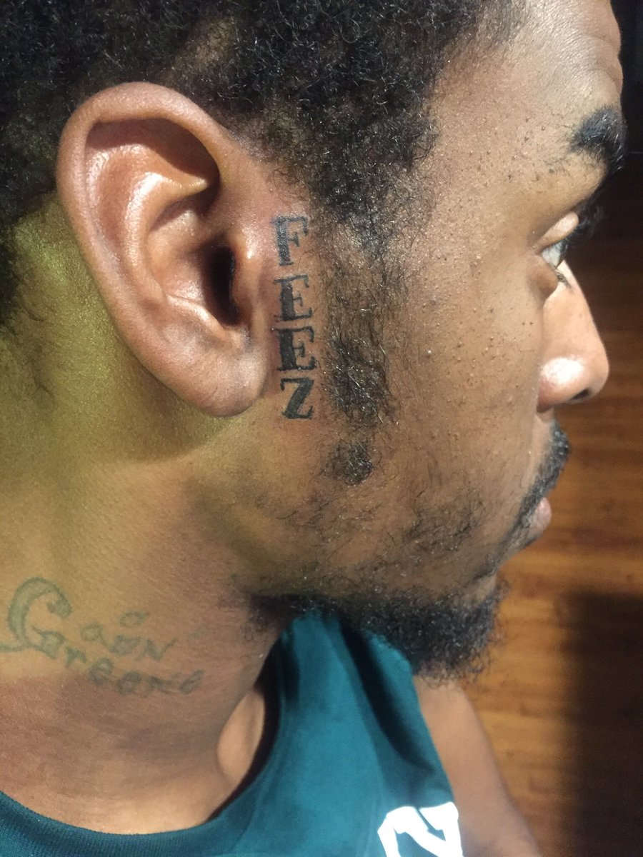 ThisChuck's tweet photo. Forever 🙏🏾 My Boy 💚 #FeezWorld https://t.co/40YH0Nqx50