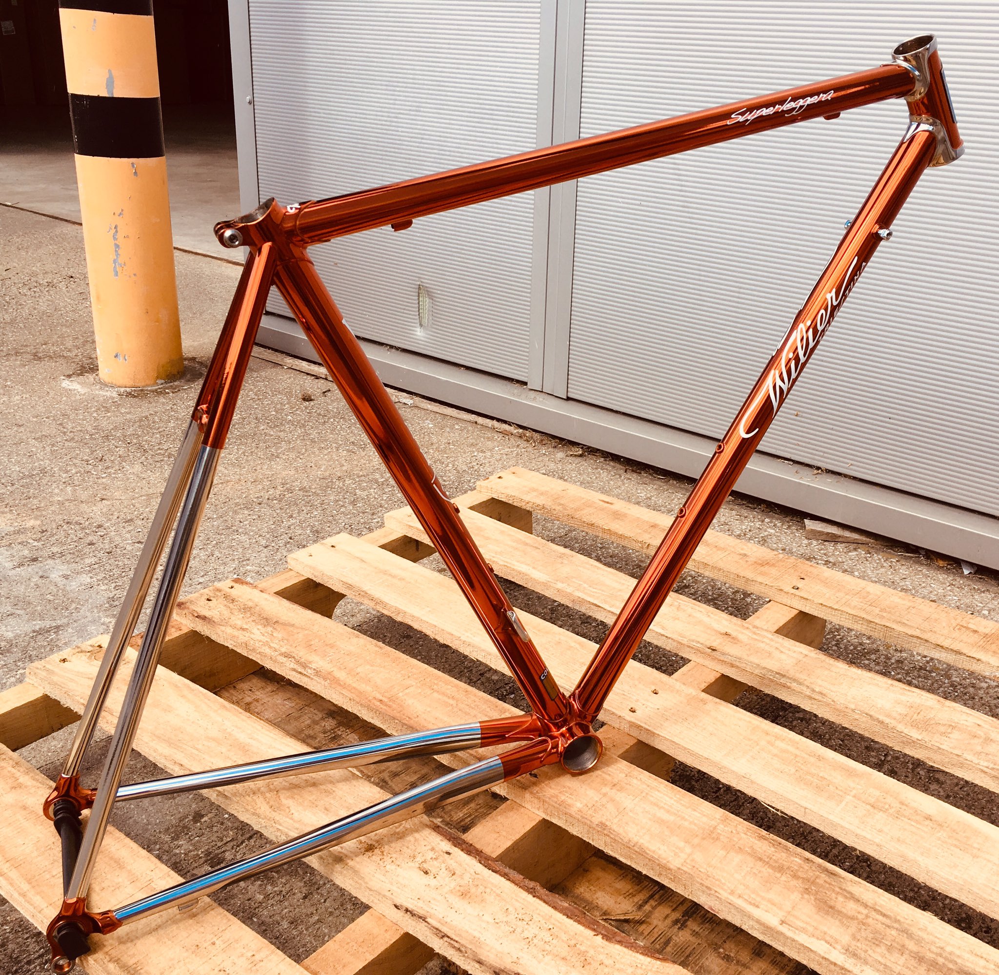 merlin cycles free delivery