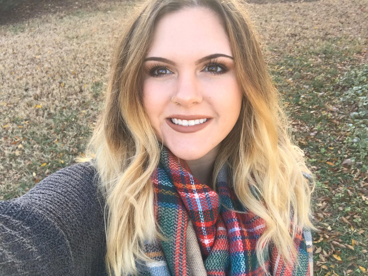AppStateCAS's tweet photo. CAS Commencement Junior Marshal Kamryn Harris is majoring in History/Social Studies Education.
“On my first day back on campus, I am most looking forward to being with my friends and seeing our beautiful campus.” #juniormarshalshoutout #historyappstate #appstatecas https://t.co/g7tgEZjtmz
