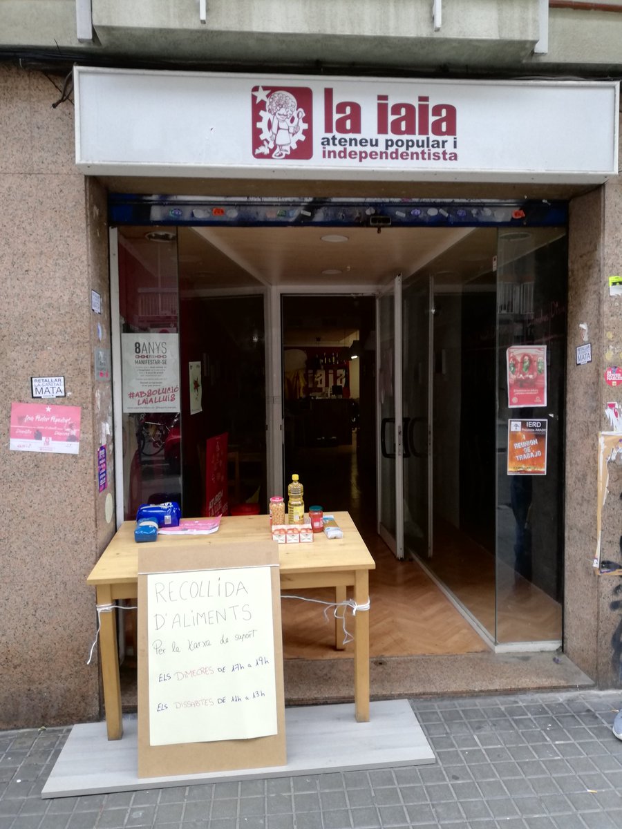 xeslh's tweet photo. Vecina/o! 
Participa tanto en la caja de resistencia como echando una mano. 
¡Aquí nos cuidamos entre todas!

-@ateneu_lh: miércoles 17-19h. Sábado 11-13h 
-@Fundacio_Akwaba: miercoles, jueves, viernes 10-13h 
-La Casita: L a V 16-20h. Sábado 10-14
-@BellvitgeGornal próximamente https://t.co/Ic9nFGfbuD