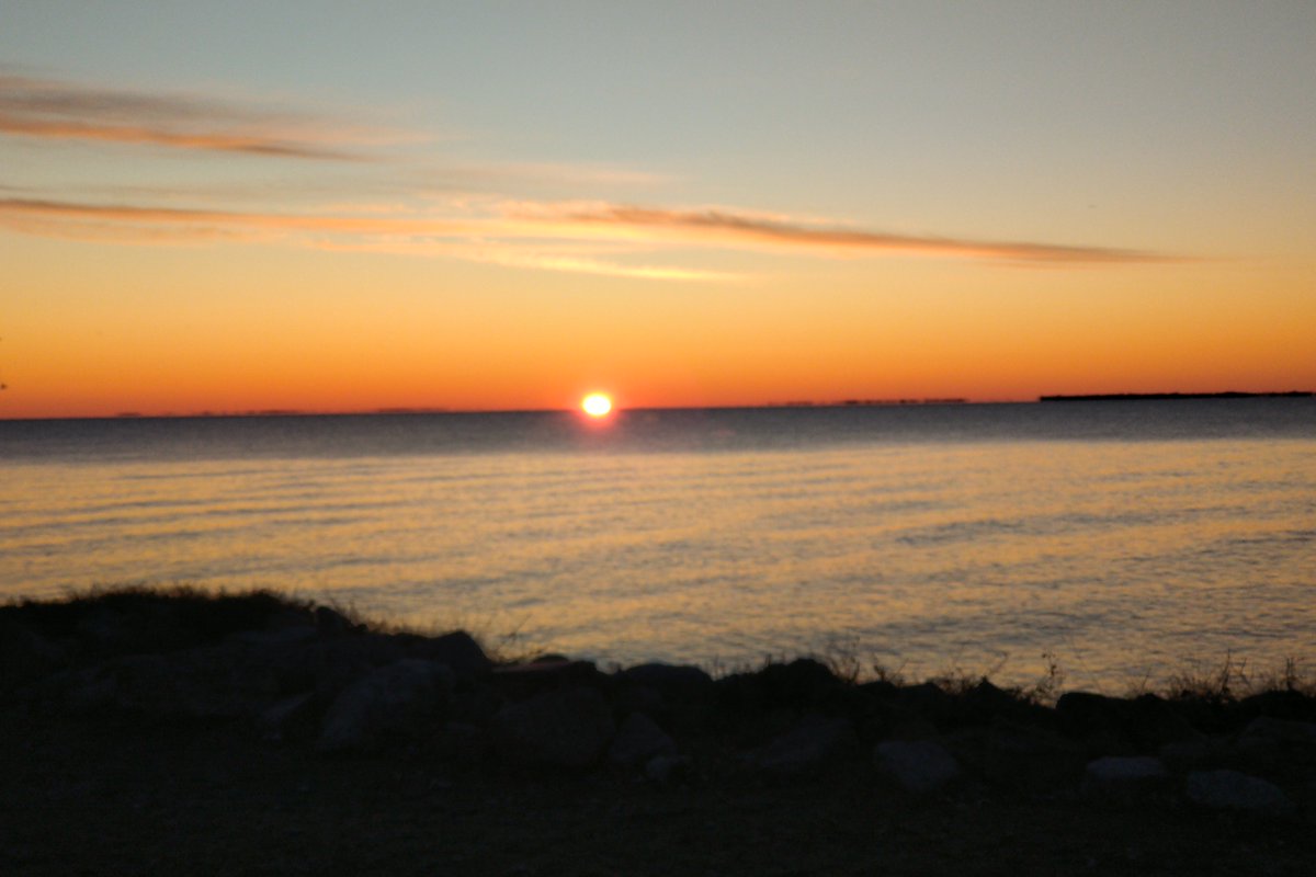 RunOnInn's tweet image. #Summer2020 has started at #RunOnInn __ #Booking your #Vacation at #RunOnInn for #Summer2020 in their #ThreebedroomCottage is easy. #GreatVacationRates for your #SummerTimeSaga , #RunOnInn helping towards your #VacationAccomplished _ #Reserve your #Spot - tinyurl.com/y7eqdwaq