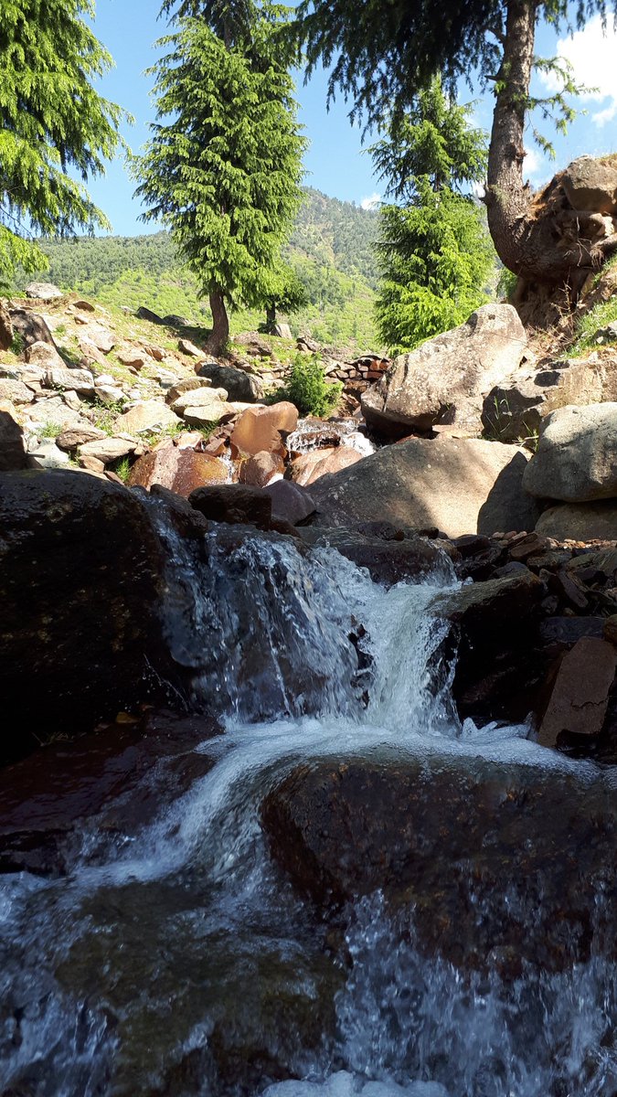 RealBadshahKhan's tweet photo. Stream in my native village.
#Ganderbal #Gutlibagh https://t.co/QiPmeAZsqZ