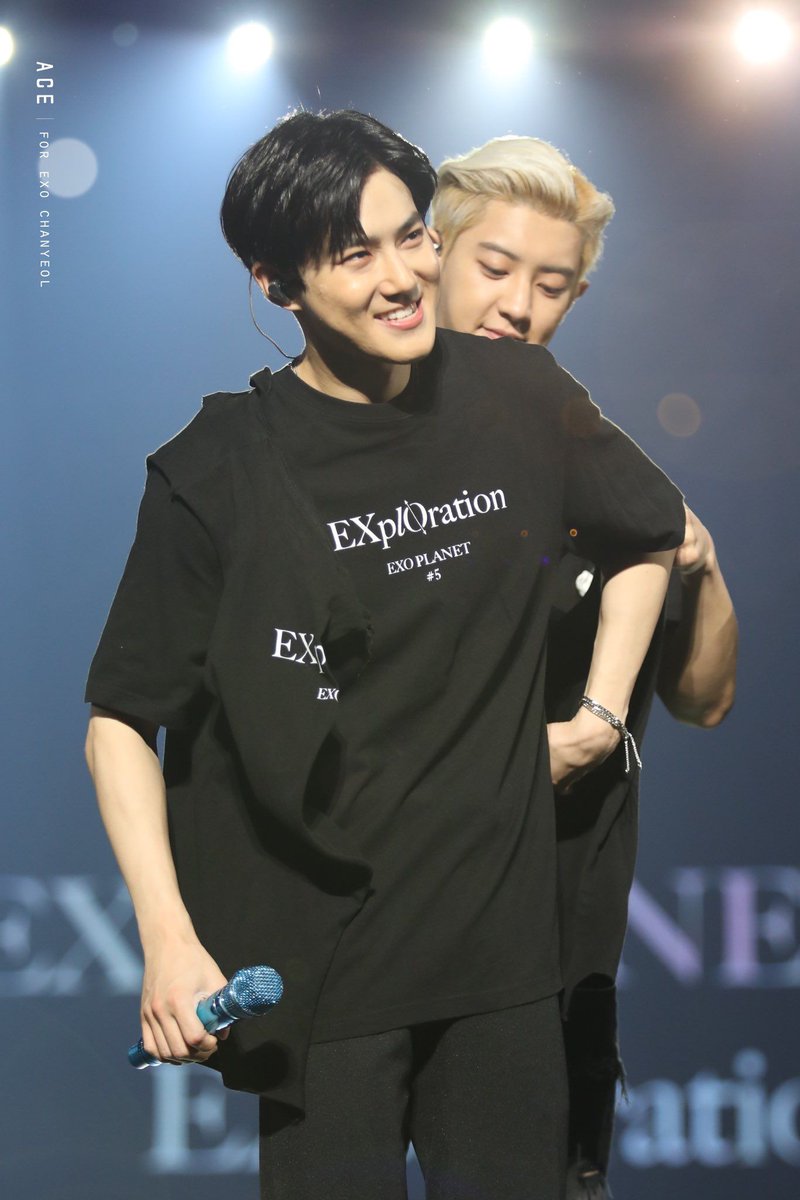 Suho hyung is someone I consult with the most. Hyung, I like you that much, you know that right? I hope that in the future we can rely on each other. #준면아_영원이란게있다면_우리얘기일거야 #준면이_기다리는시간도_행복해 #준면  #수호    #suho  