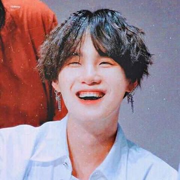 I miss Yoongi's gummy smile