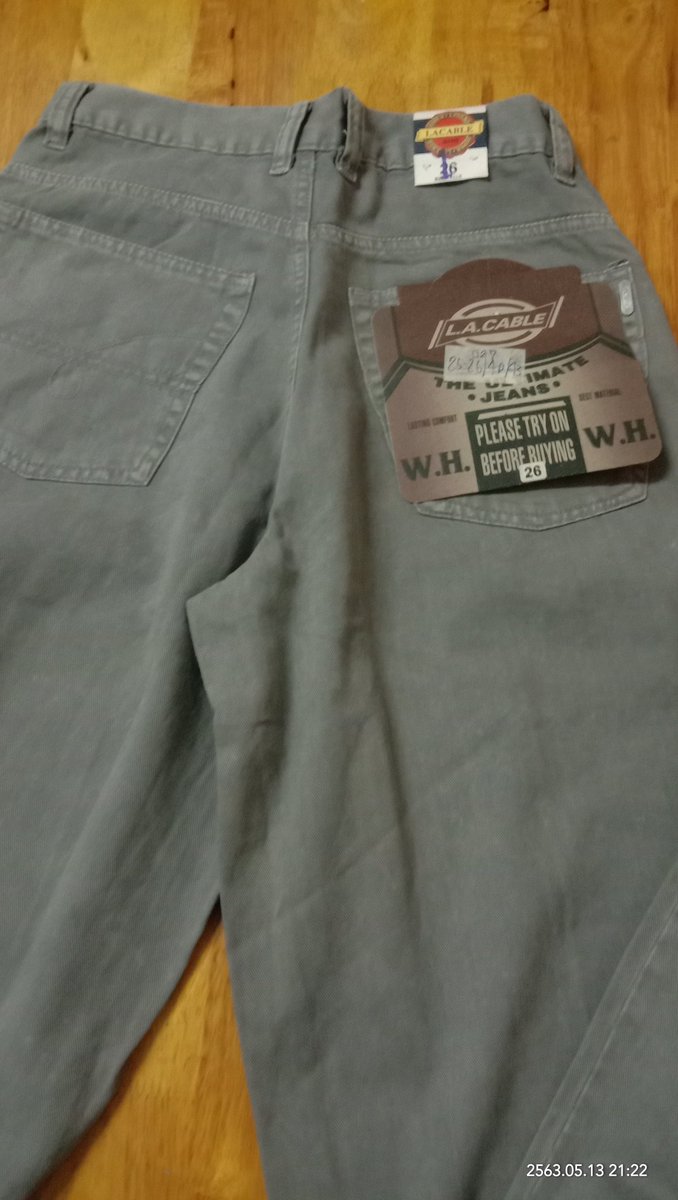 Premiumm44's tweet photo. กางเกงทรงลุง มือ1. 180บาทรวมส่ง
เอว25-26 สะโพก40-43. ทักมาขอรูปเพิ่มเติมได้นะ
#โล๊ะเสื้อผ้า #โล๊ะตู้ #โล๊ะตู้เสื้อผ้า  #กางเกง��รงลุง #กางเกงวินเทจ https://t.co/7ATfG3vw5P
