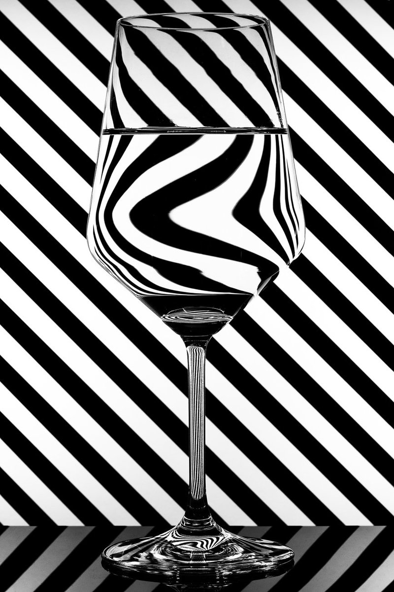 Simple Distortion Painting