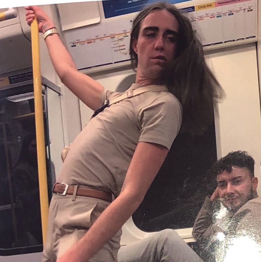 When you’ve got boozy brunch at 2 but your having a stroke at 6 ⚡️⚡️