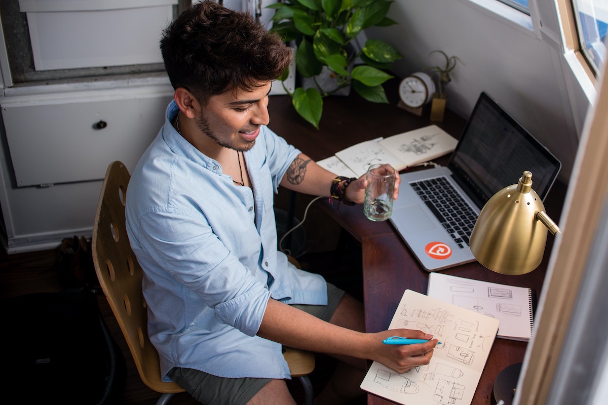 IM_Innovation's tweet photo. The world has changed. Is your organization ready to support a new way of doing things? 

Have a look at this new article by @ItaiGreen discussing remote-work technology, readiness, and productivity: https://t.co/7ABIEBBD3D

#remotework #disruption #adaptation #wfh #innovation https://t.co/SabNi0zBrZ