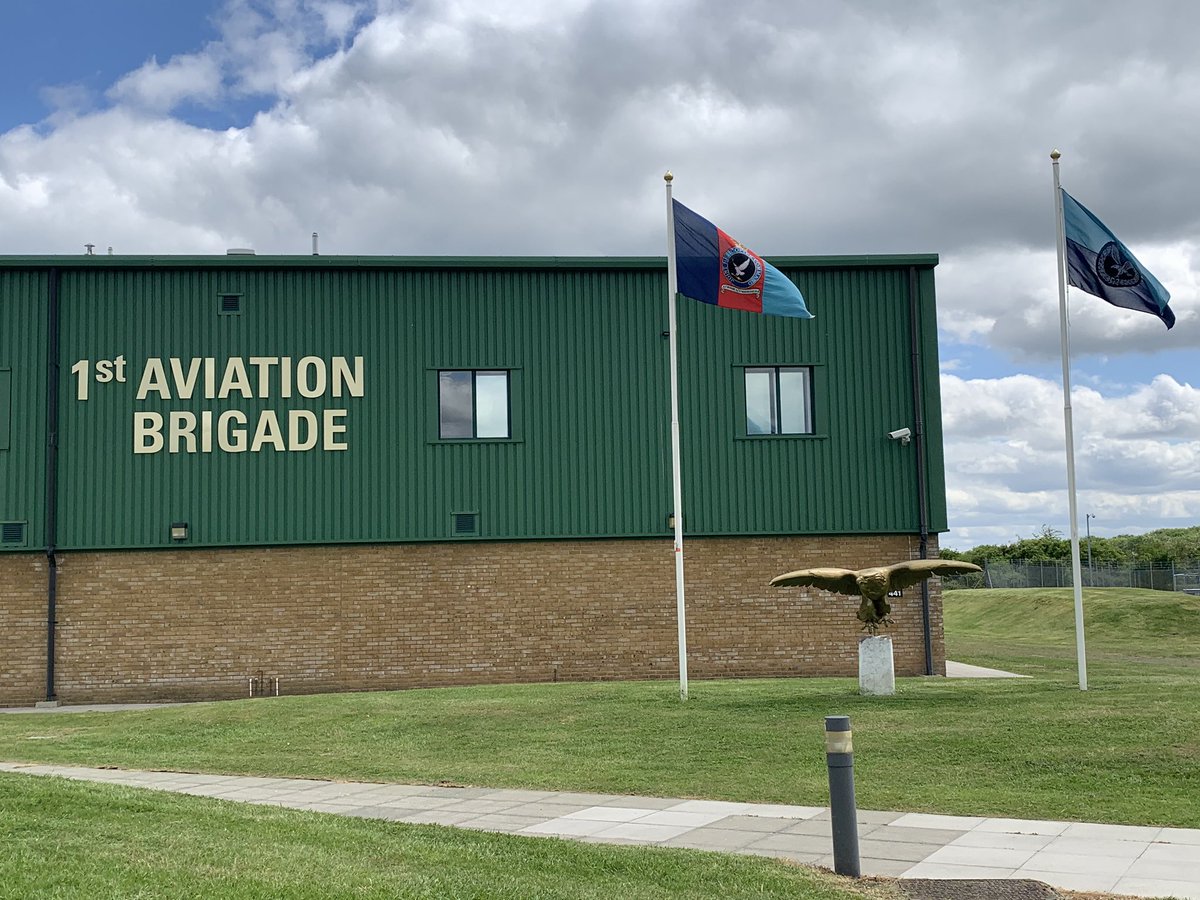 1st_AviationBCT's tweet image. Today the @ComdJHC AVM Colman made his first visit to the new 1st Aviation Brigade to utilise its VTC capability to receive a series of briefs from the Brigade staff. #FlyFightLead
