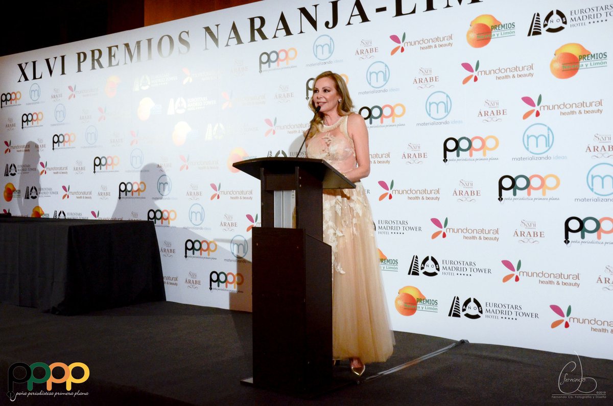 PPPrimeraPlana's tweet photo. Nuestro más sentido pésame para @anitaobregon por el fallecimiento de su hijo Álex, ya en la entrega de Premios incidió en la necesidad de investigación contra la enfermedad. Un abrazo enorme en estos durísimos momentos, Ana. https://t.co/bM90VQkiZr
