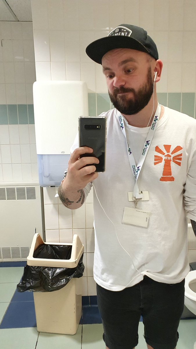 garywillerton's tweet photo. Day 30: Might stop all this nonsense soon. #binpic https://t.co/fEgNGWebOV