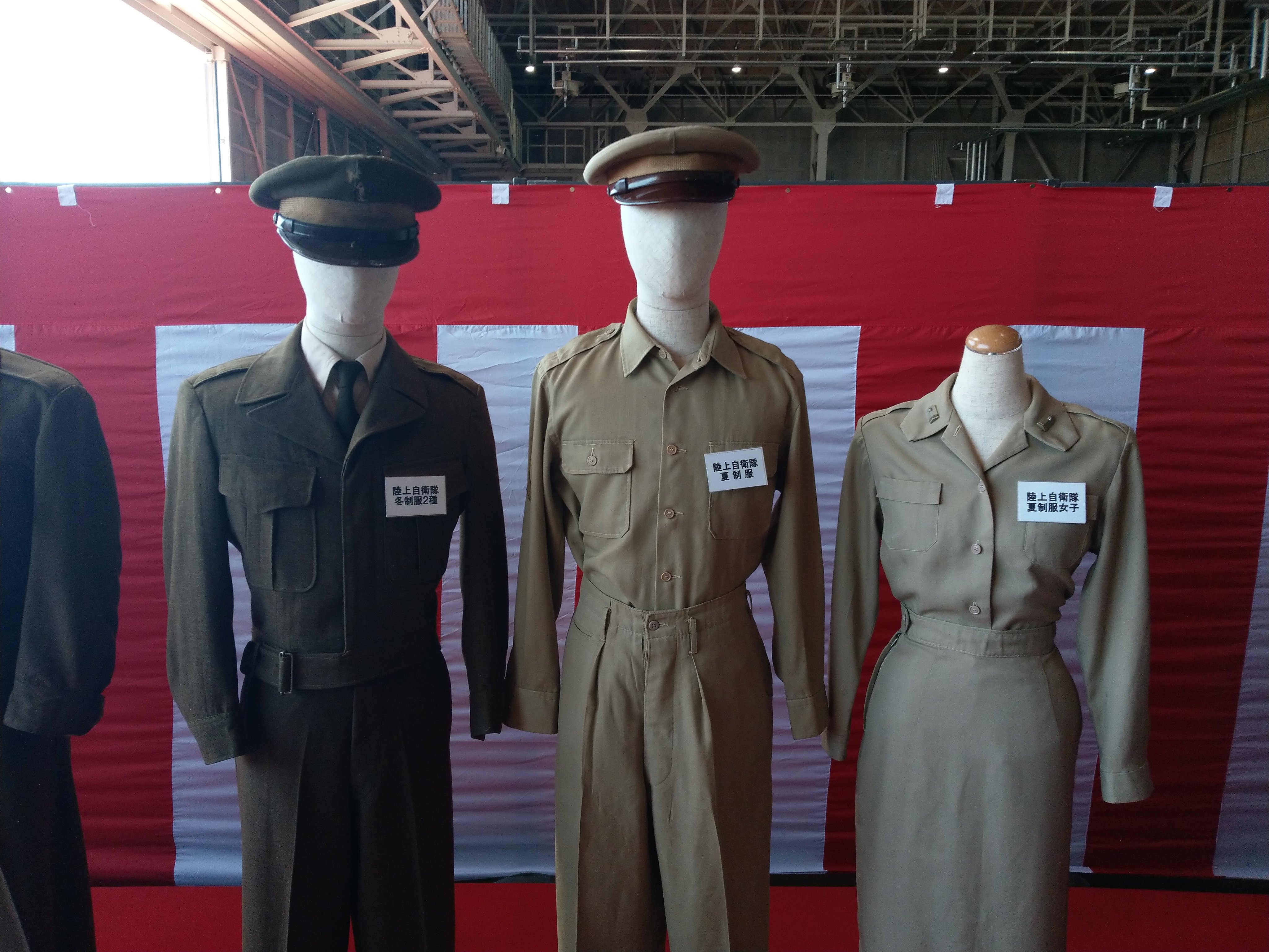 تويتر Hound ｃ99 31日 金 東地区 ホ ブロック 21b على تويتر アメリカ陸軍が昔の茶色の制服 にする流れがもし来るのなら やはり自衛隊もそれに見習って茶色系に 昔の制服もカッコイイと思う Https T Co Gi54n1wb13