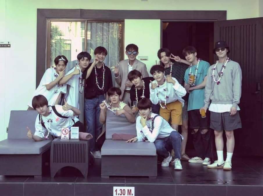 momjkteamilk's tweet photo. วงนี้มาด้วยมั้ยคะ??? #KCON2020 #KCON2020THAILAND ต้องเอาเค้ามาด้วยนะคะ!!!! https://t.co/aP6JtPivIB