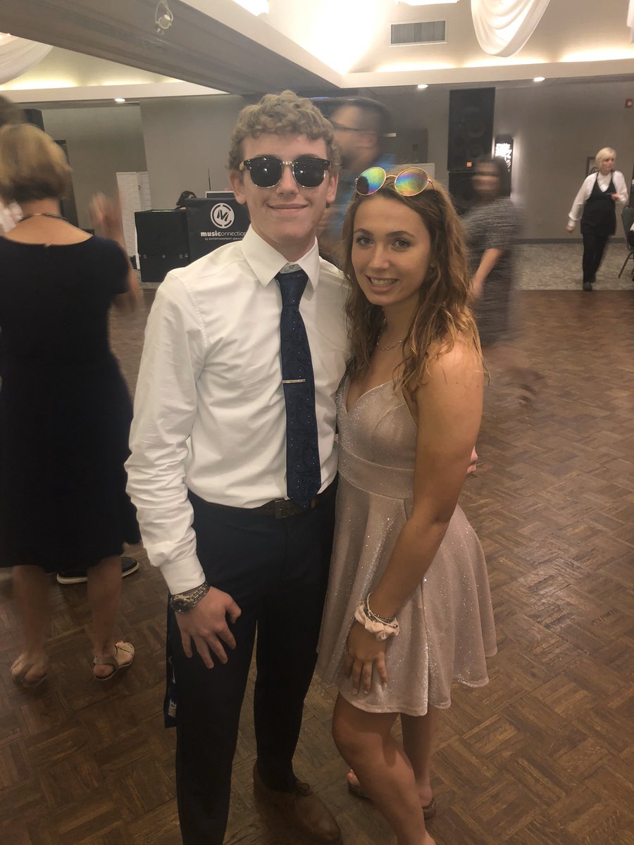 summerwrobel's tweet photo. happy bday @Domblackstock 🥳 hope u have a great day🤍 #nogas #tuddytime https://t.co/azT8N9Lvib