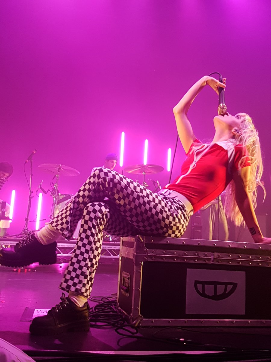 Josiemeaks's tweet photo. Dublin @yelyahwilliams - #3YearsOfAfterLaughter https://t.co/Ihw63i09Xc