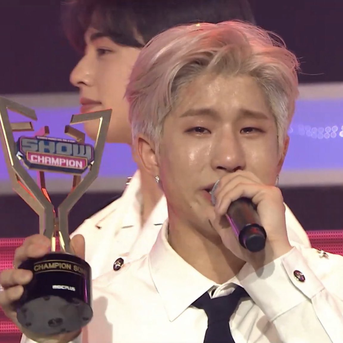 sanxbin's tweet photo. First win                                  Second win https://t.co/xNg467tQGb