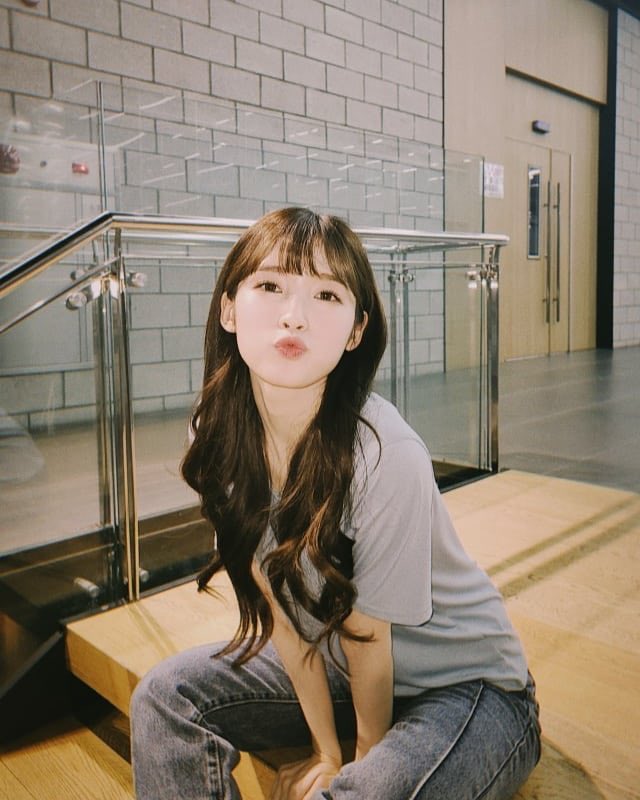 enter__space's tweet photo. Let’s talk about how Arin is the oh my girl universe doe personified https://t.co/Q6WVoTTyO8