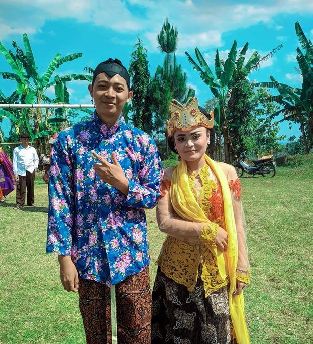 derian1910's tweet photo. @SATUBSD a. Ngabuburit
Apa lagi ngabuburit sama pasangan 😊 so sweet😁
Yuk ikutan juga Sobat!
@hermavvan
@Bsadon
@UwoooH
@YadiJulioChesar
@JustJulyo
#GiveawayIndonesia #KuisIndonesia
#BSDQuiz #SatuBSD #SobatBSD https://t.co/1CrG3mFoBx