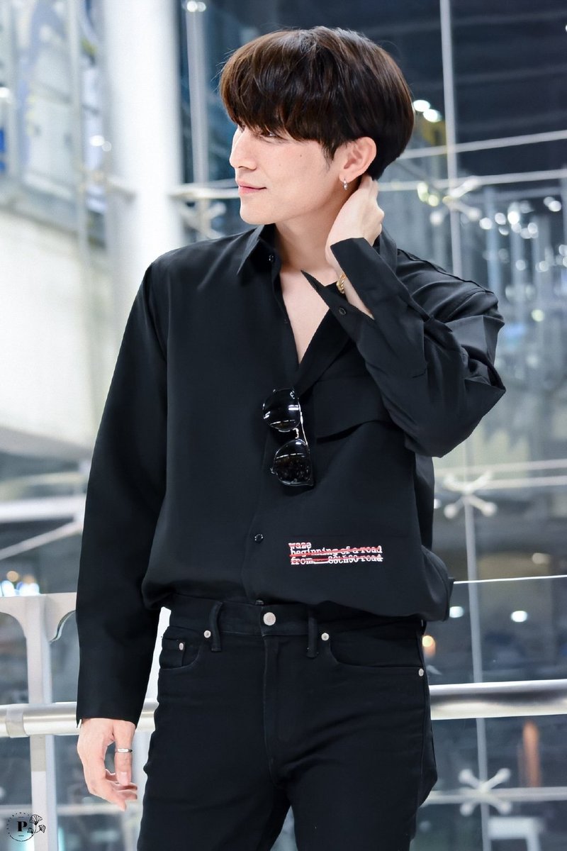 I'll stop wearing black when they make a darker colour.   #MewSuppasit  #Winmetawin  #mewwin