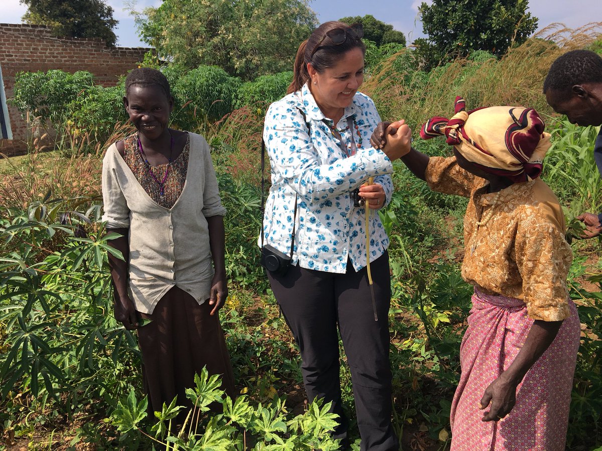 DorcasAOmole's tweet photo. If you know a woman #HungerFighter working to improve food availability, distribution or production for those most in need, nominate her for the $250k @WorldFoodPrize now! Extended deadline: 🗓 May 25

📷- @laura_boykin 

#FoodPrize21 👉 https://t.co/Iyb3HIuFv7 #Covid19FoodFuture https://t.co/GStVewfc8v