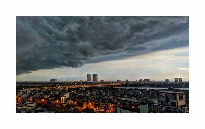 ThangMupMip's tweet photo. Cứ tầm này hằng năm 🌩️ https://t.co/1pGjxD7Kge