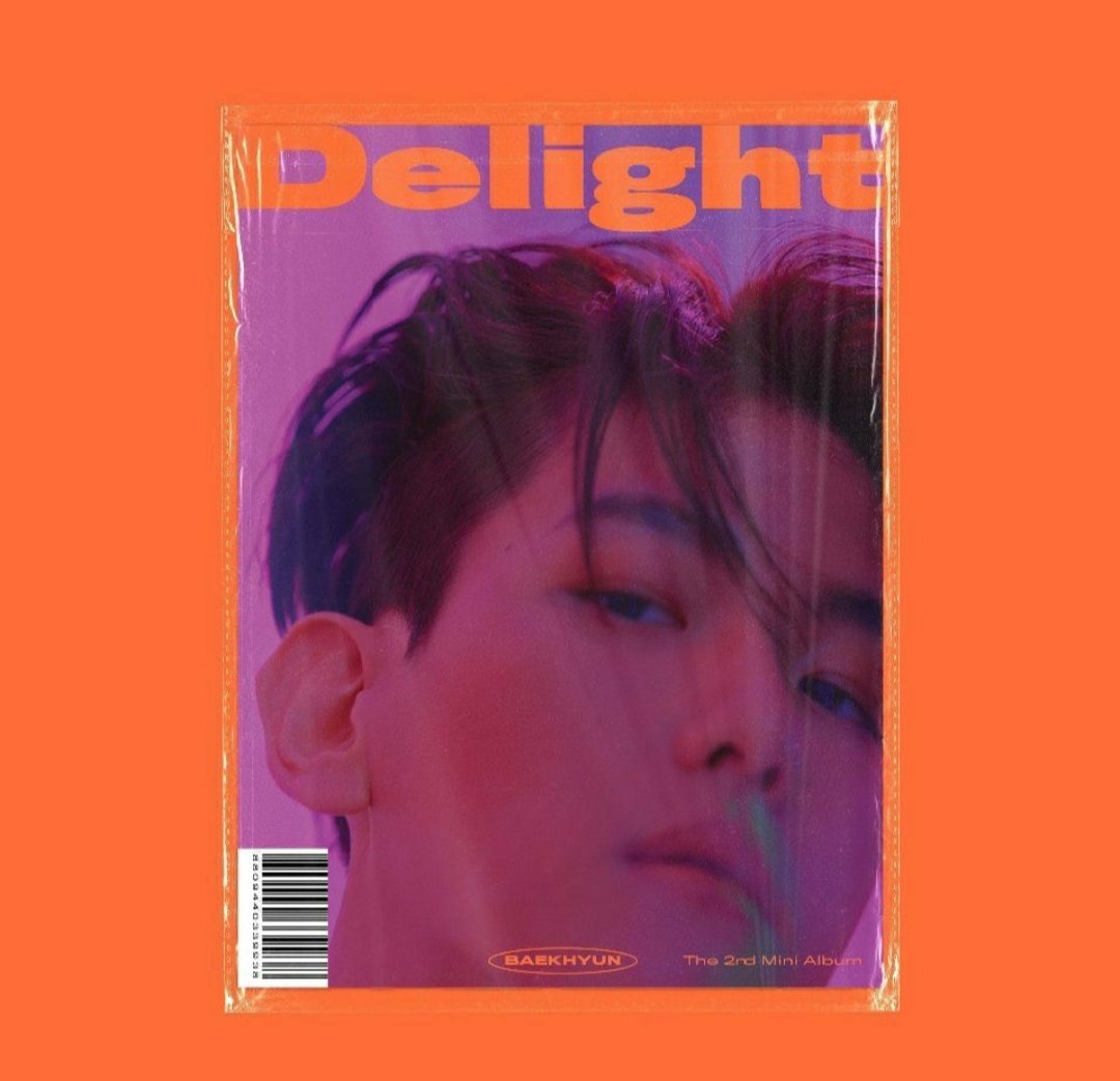 honestly why are people hating on this so much? it's a really interesting concept, made to look like a retro magazine which is a cool idea since the teaser pics look like magazine editorials.also i understand that minimalism isn't everybody's taste but minimalism ≠ low effort