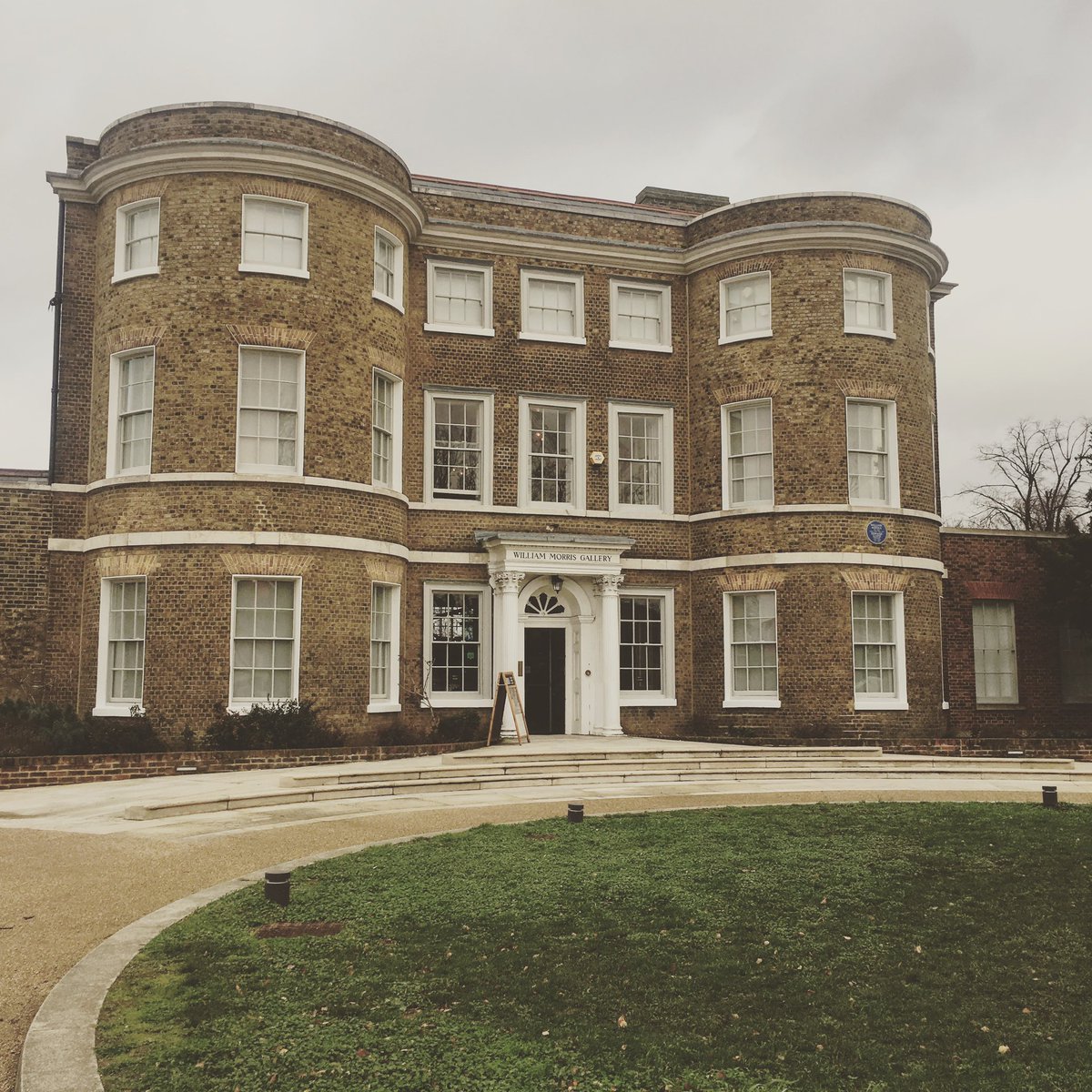  @WMGallery another beautiful building I visited for the first time fairly recently in  #Walthamstow it tells the story of the arts and crafts movement and William Morris. Refurbished in 2012 during closure exhibitions were show cased.  @TwoTemplePlace  #MuseumsUnlocked