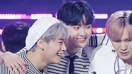 astrodazzles's tweet photo. CONGRATULATIONS @offclASTRO !!🏆
#ASTRO_Knock1stWin #ASTRO2ndWin https://t.co/XvkkQ2M9UQ