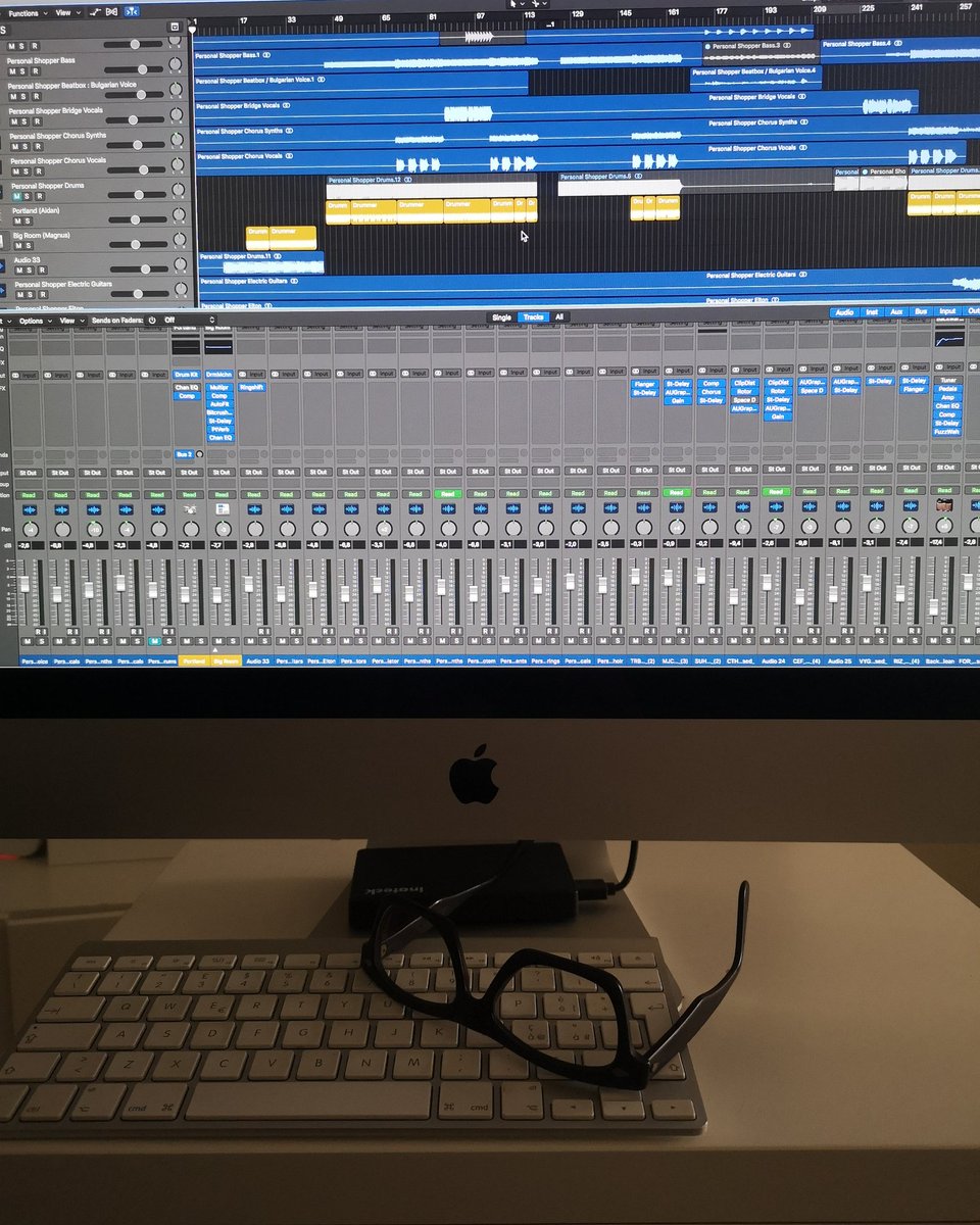 markspiders's tweet photo. Working on Steven Wilson's "Personal shopper" remix.
❤️✌🏼 https://t.co/PJvckhtqFb