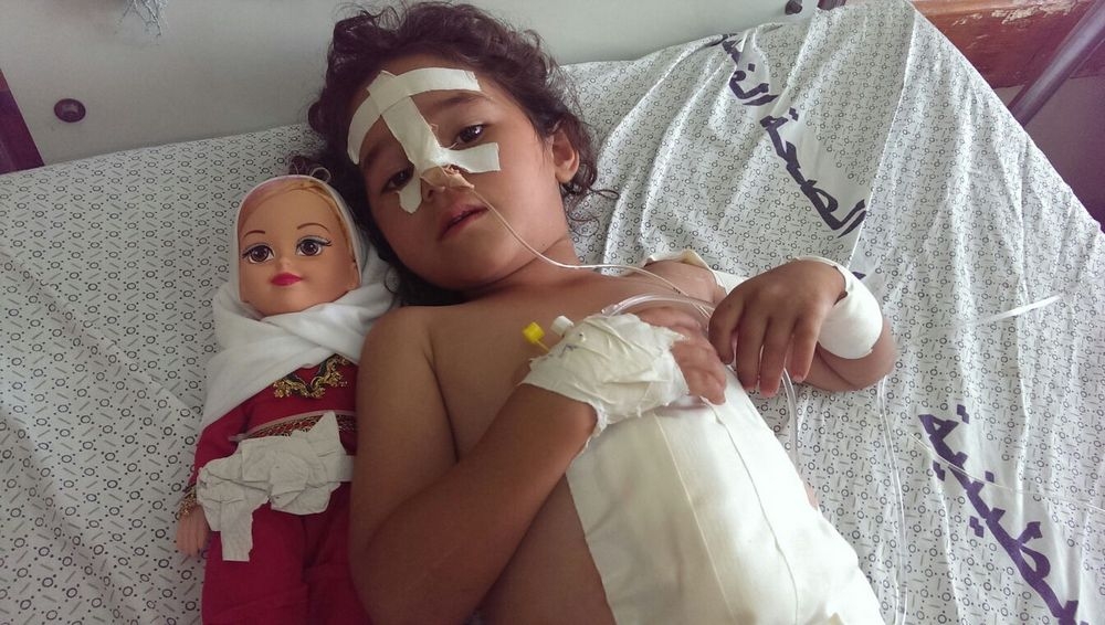 covid1948's tweet photo. imagine she is your daughter , what were you doing? 😭😭😭😭😭😭 #Palestina https://t.co/IvYNGtBxXR