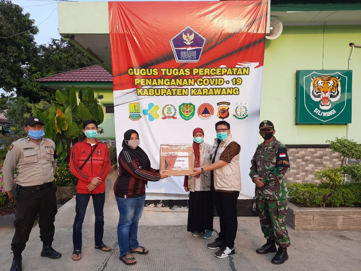 Penyerahan bantuan APD dari <a href="/MiSezKarawang/">milanisti karawang</a> kepada kodim 0604  karawang, untuk tenaga medis yg sedang berjuang melawan covid-19 <a href="/MilanistiOrId/">Milanisti Indonesia</a>