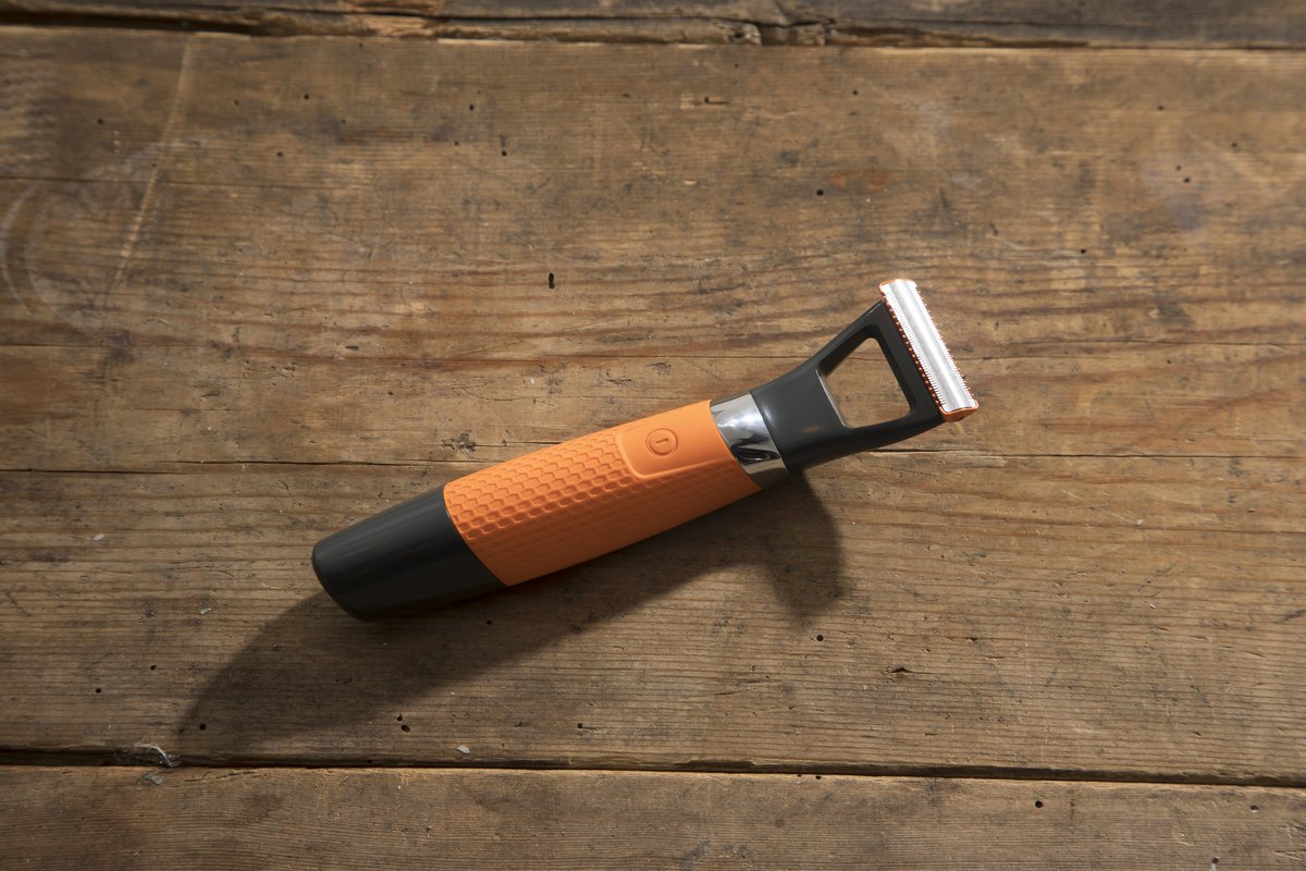 RemingtonIE's tweet photo. Decided that now's the time to experiment with your style? Durablade has you covered, letting you Trim, Shave or Style.

#Grooming #MaleGrooming #HomeGrooming #HomeBarber #BeardGang https://t.co/8znlx2SvLY