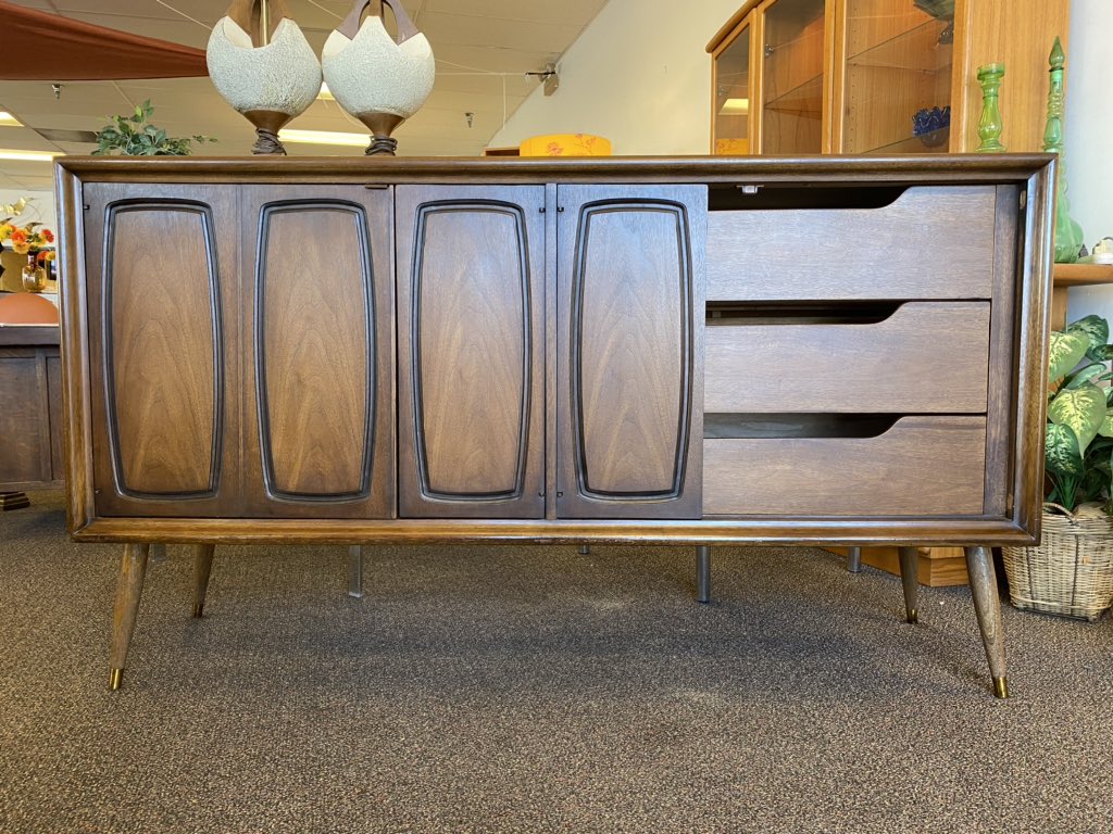 MidModDenver's tweet image. Ahhhh, Broyhill (modified)