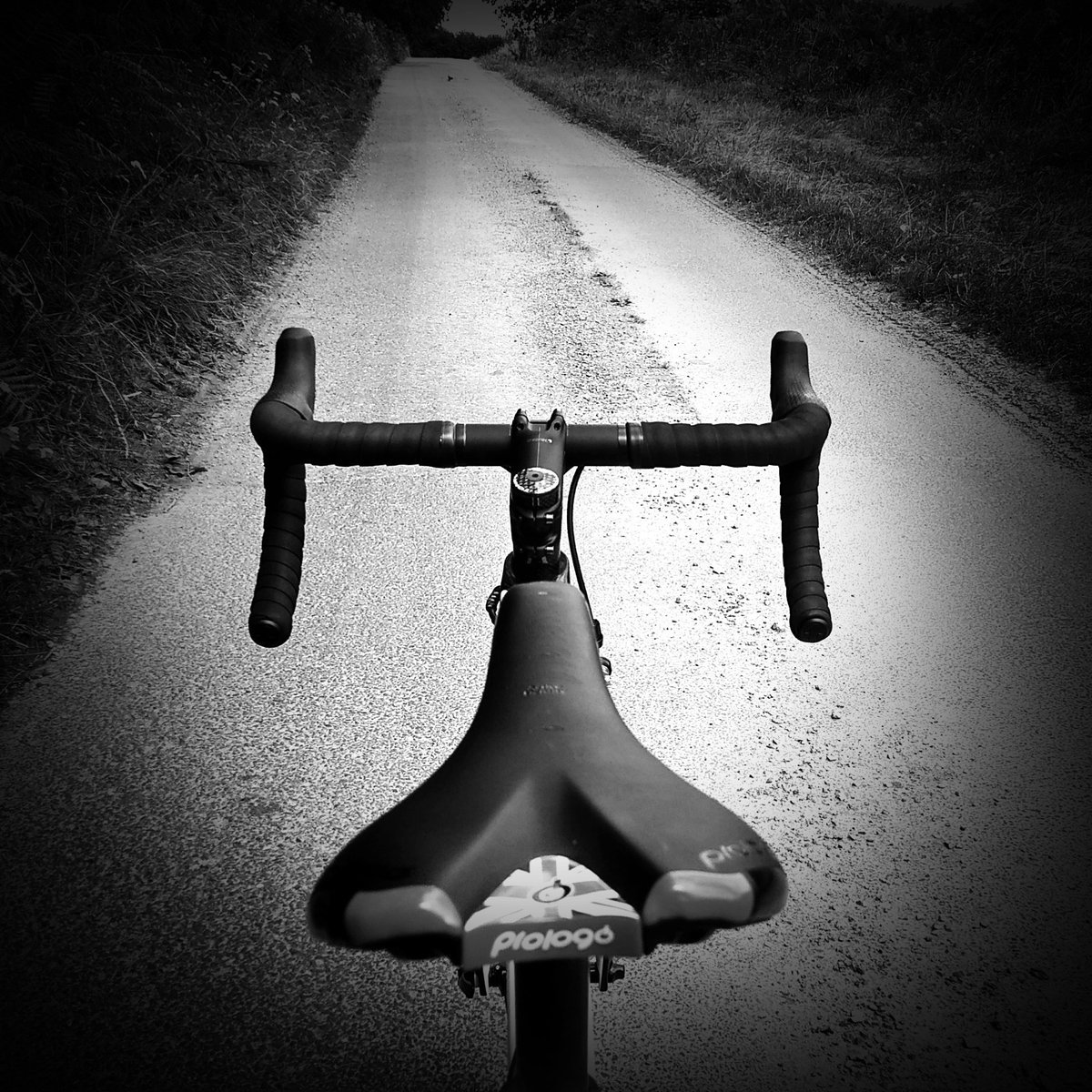 RedChilliBikes's tweet photo. It's All About the Bike....
Well, we are biased so Chilli bikes at least, and we have some gorgeous Chilli builds to get started on and for you to look forward to.
We'll bring you some pics in due course.
#redchillibikes #fr1 #fr2 #custombikebuilds #yourbikeyourway #britishbrand https://t.co/qlRmufzEPy